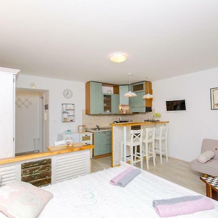Apartment Hello Love Сплит Екстериор снимка