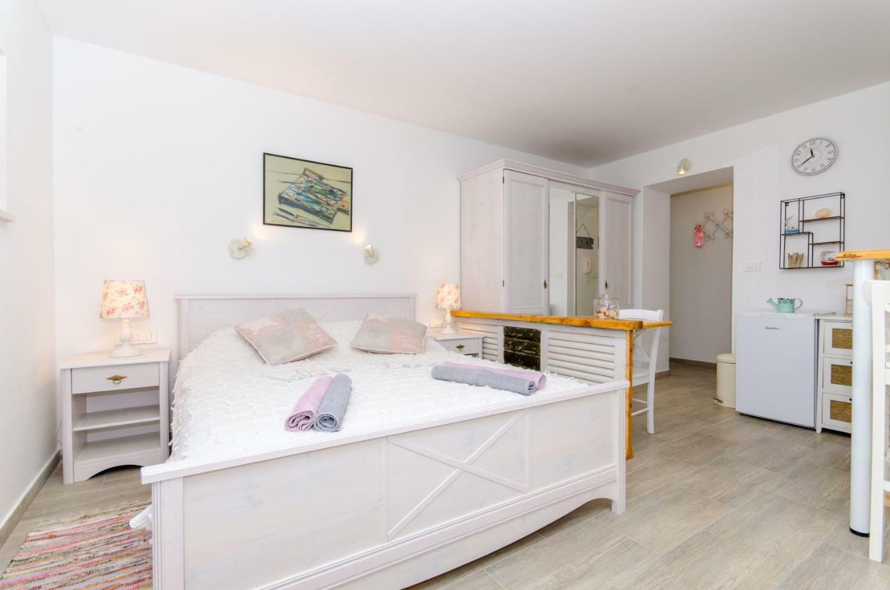 Apartment Hello Love Сплит Екстериор снимка