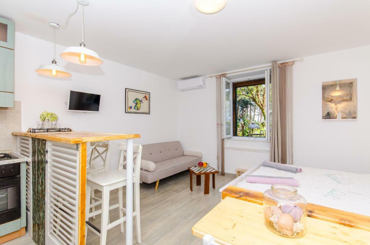 Apartment Hello Love Сплит Екстериор снимка